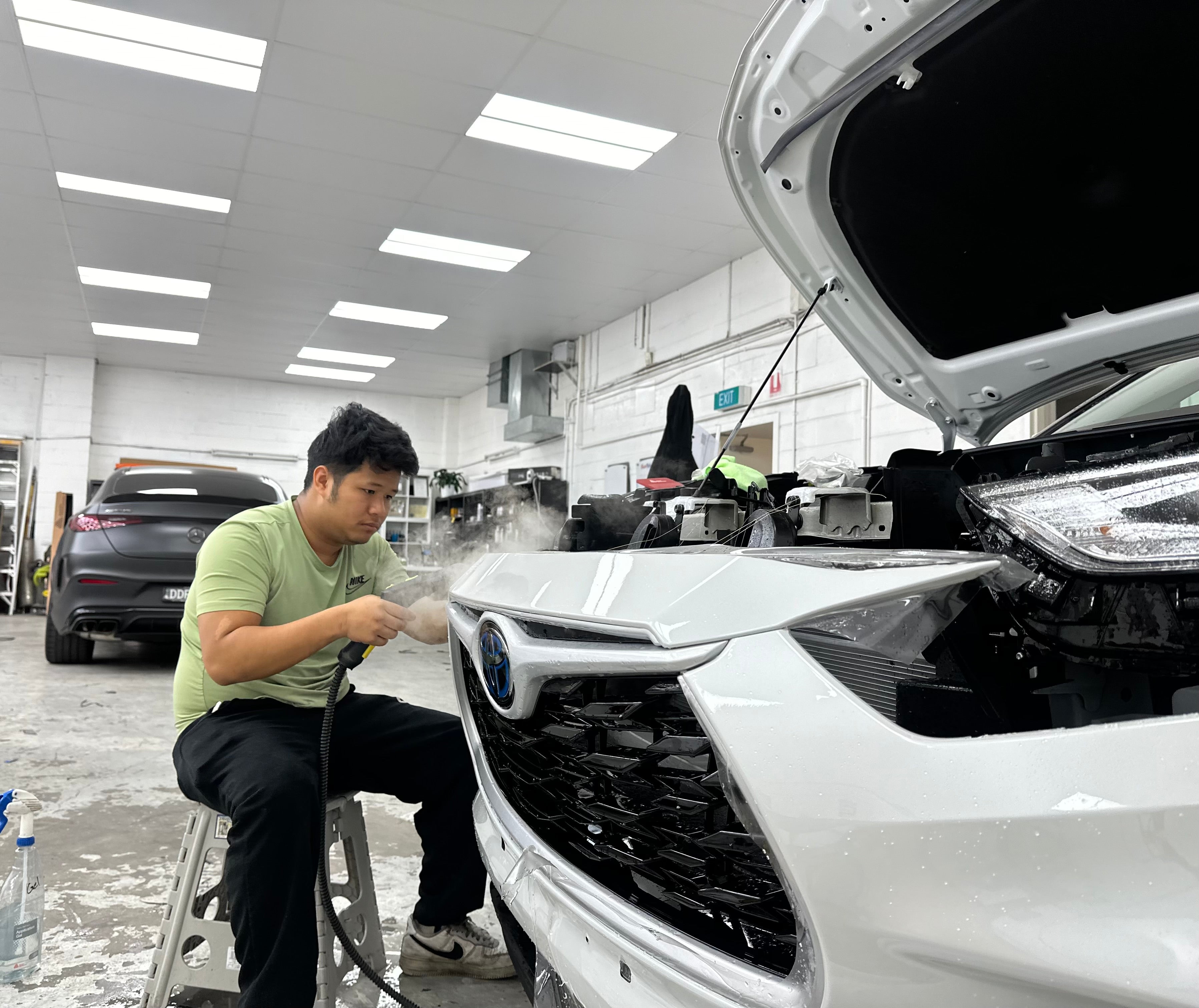 Avery Dennison Supreme™ PPF Xtreme Gloss Paint Protection Film