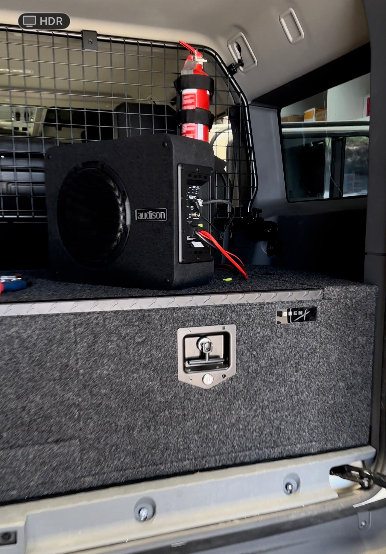 Audison APBX 8 AS ACTIVE SUBWOOFER BOX