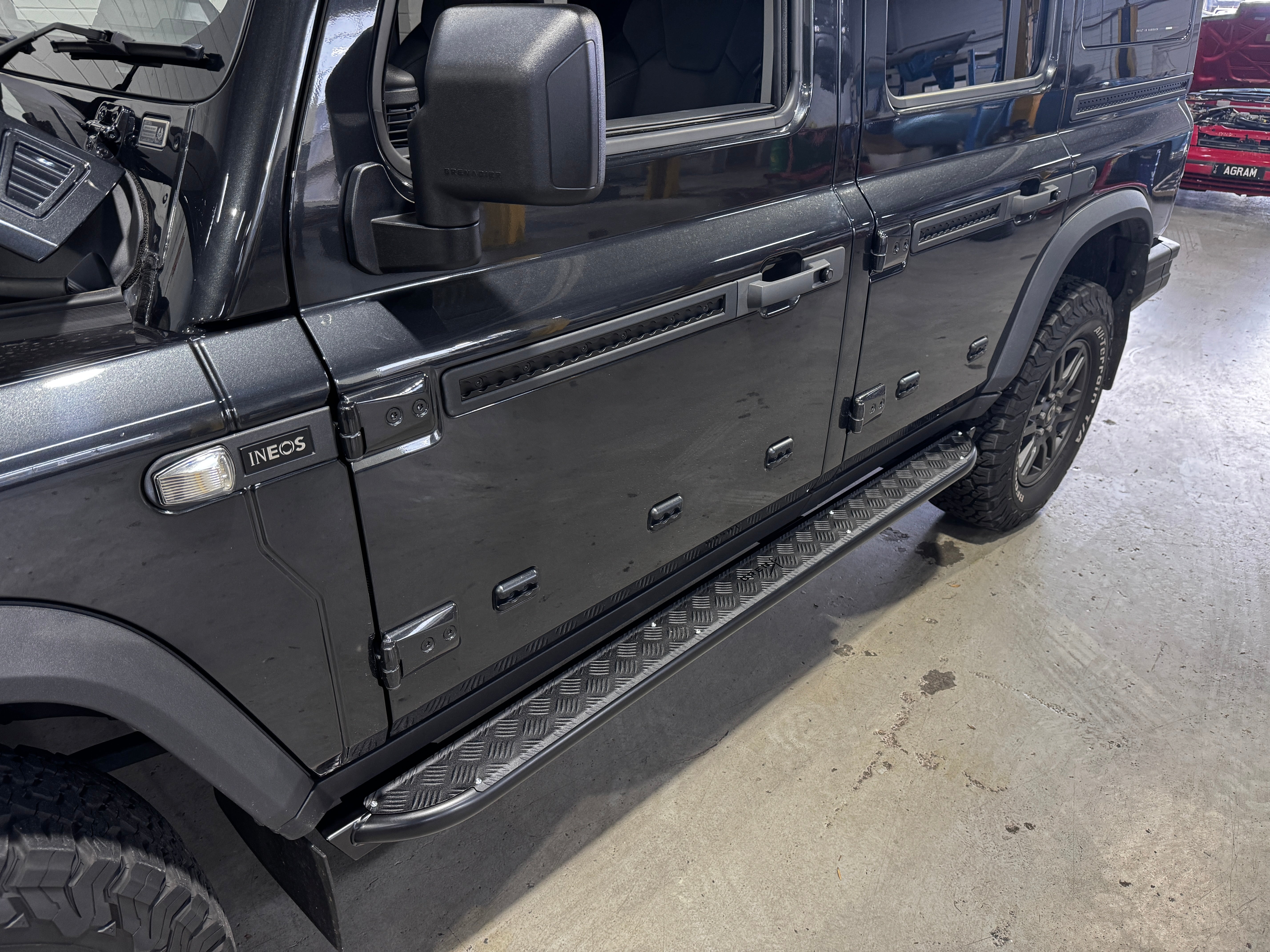 GrenX Rockslider Steps Ineos Grenadier