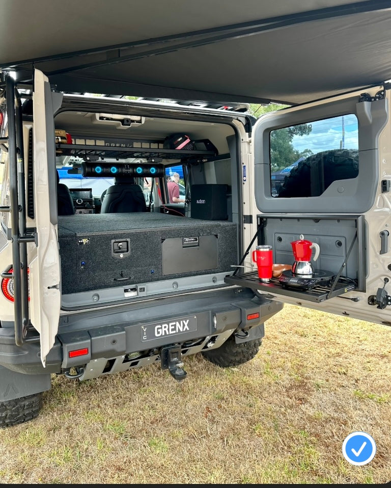 Audison APBX 8 AS ACTIVE SUBWOOFER BOX