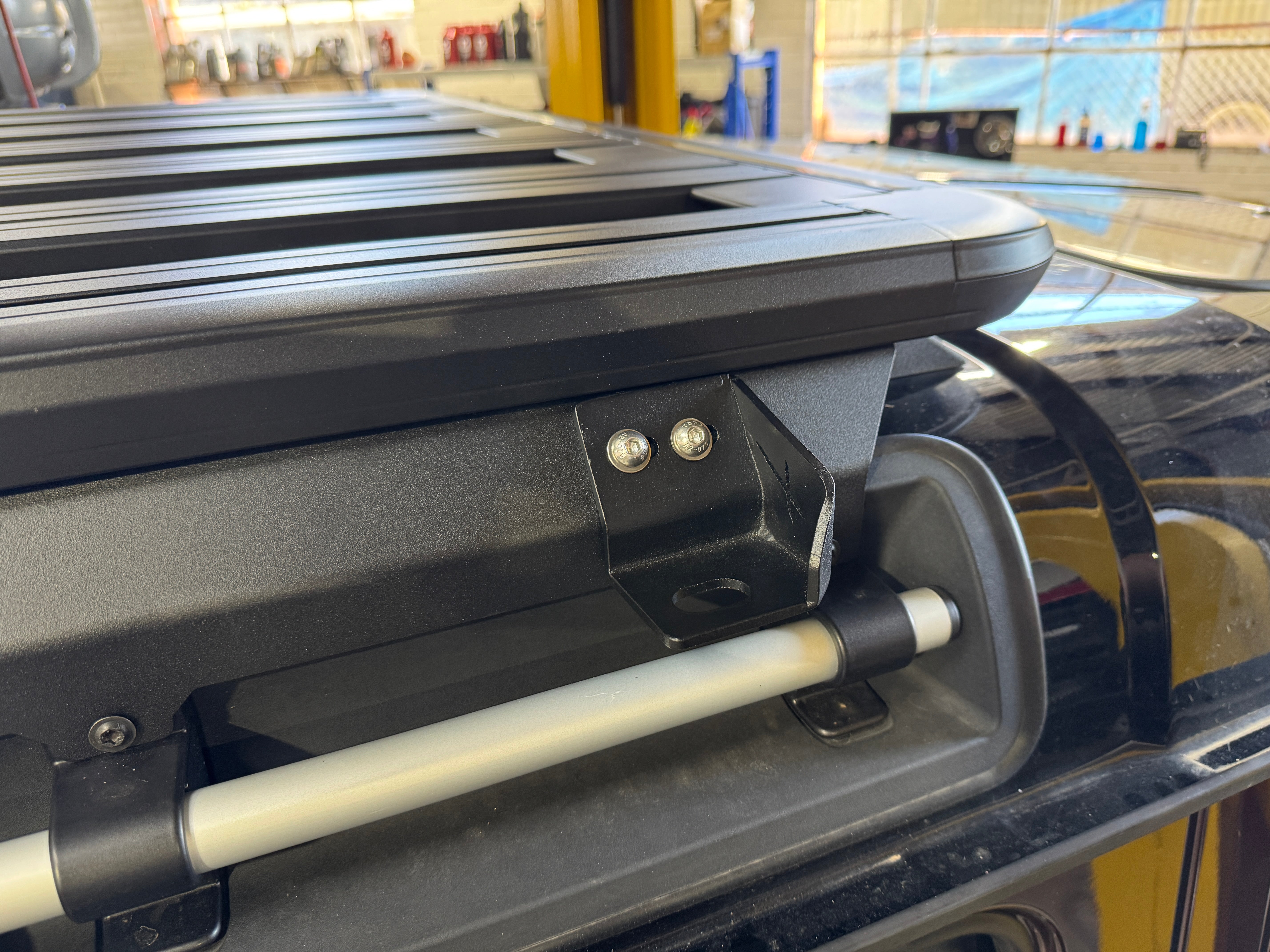 GrenX Antenna Mounting Base for Roofrack to suit Fold Down Bracket UHF