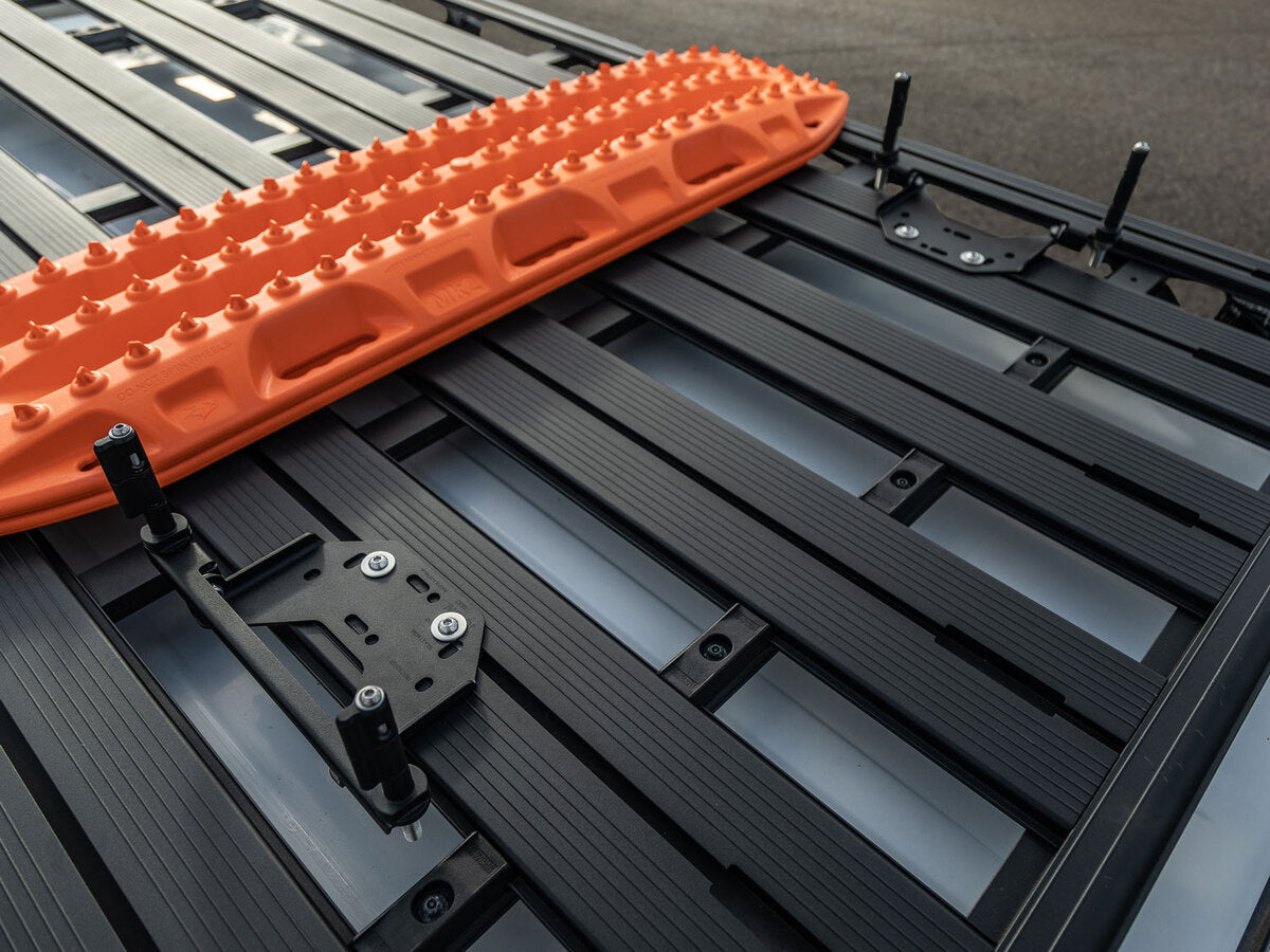 Folding Maxtrax & TRED Mounts 30mm high
