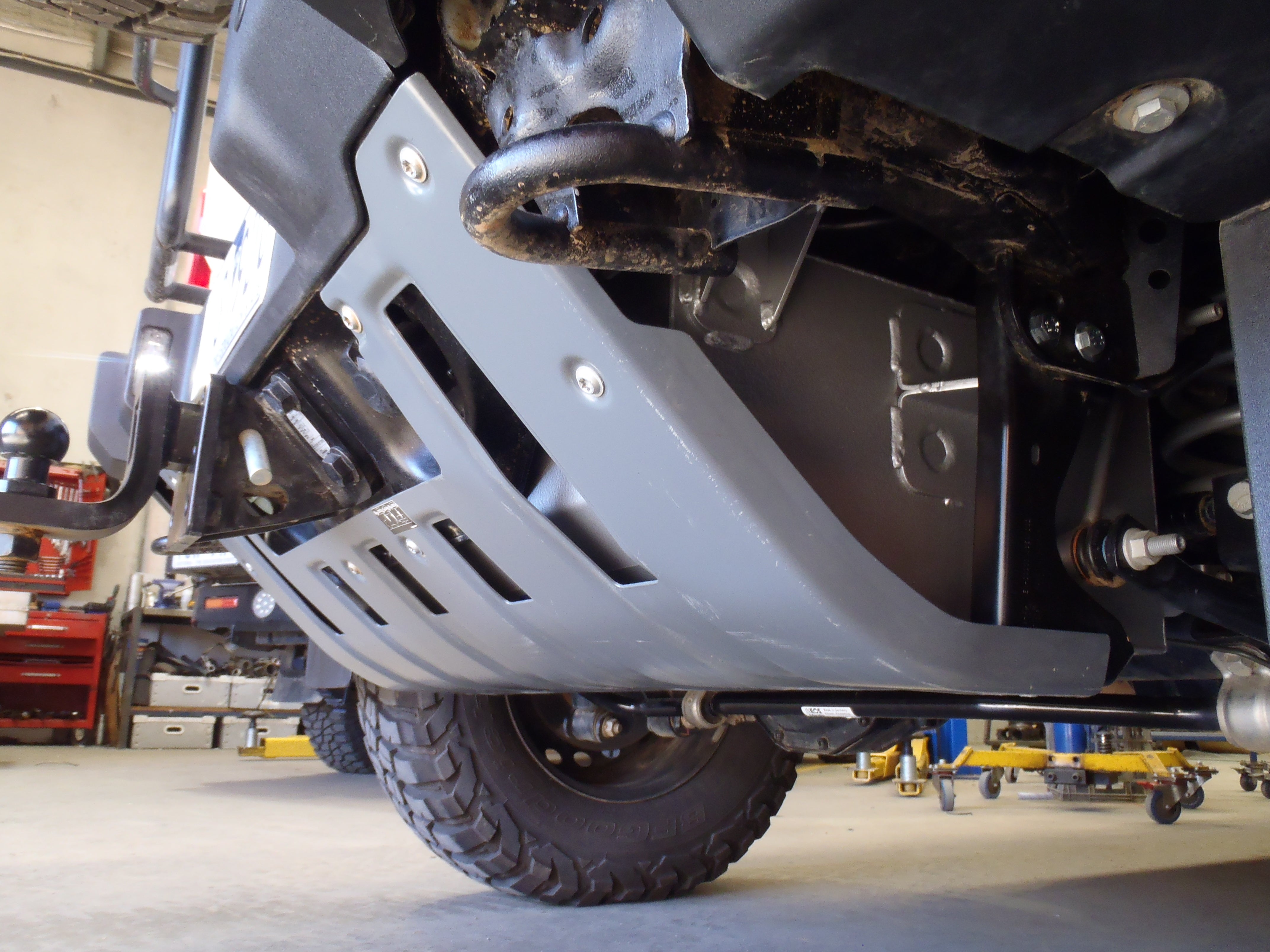 Ineos Grenadier diesel INEGRA-D 68L Long Range Automotive INEGRA-P 90L Fuel Tank