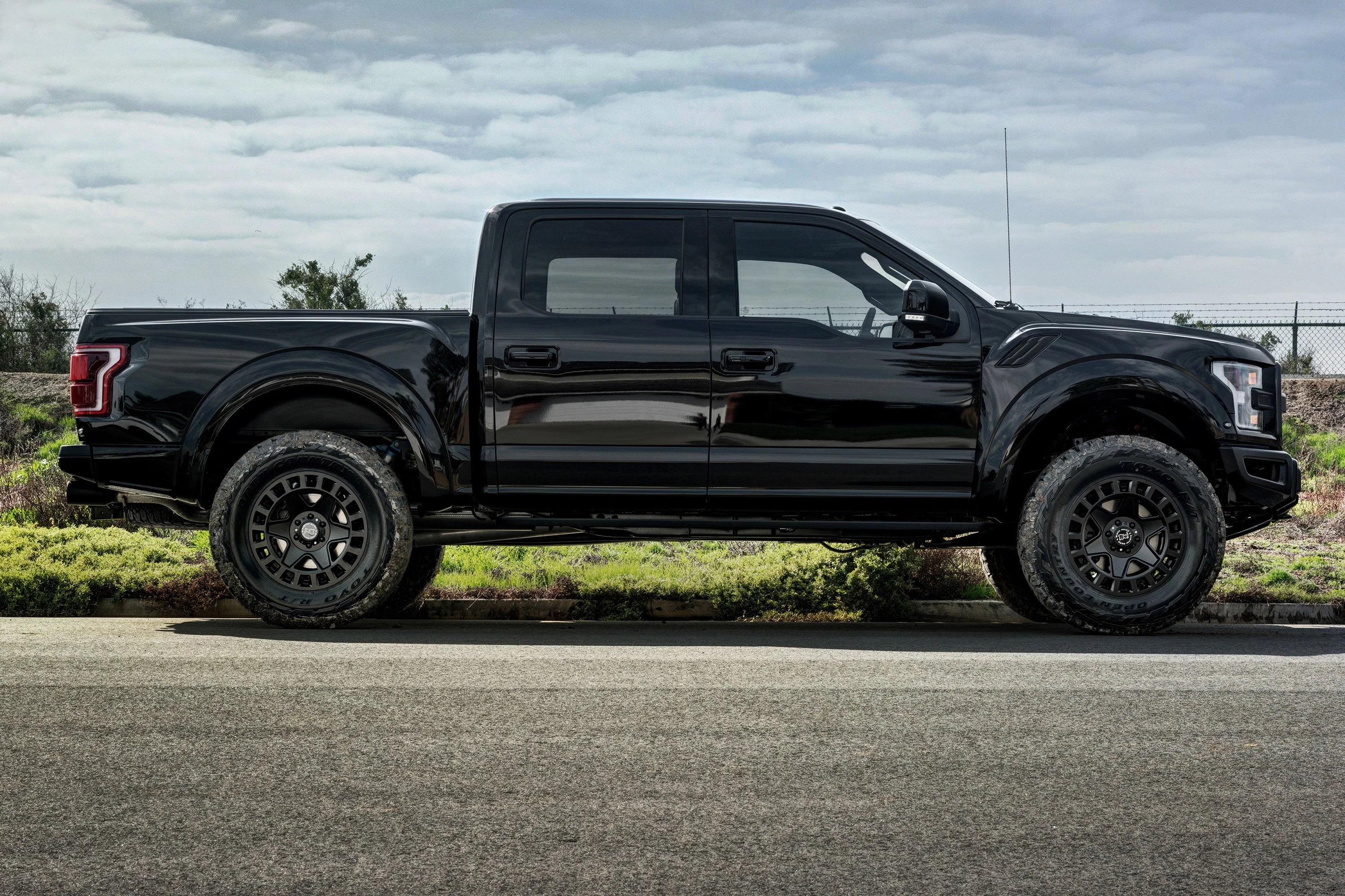 BLACK RHINO YORK Matte Black 17" x 8" +38 Offset 6x130 Bolt Pattern 84.1mm Hub