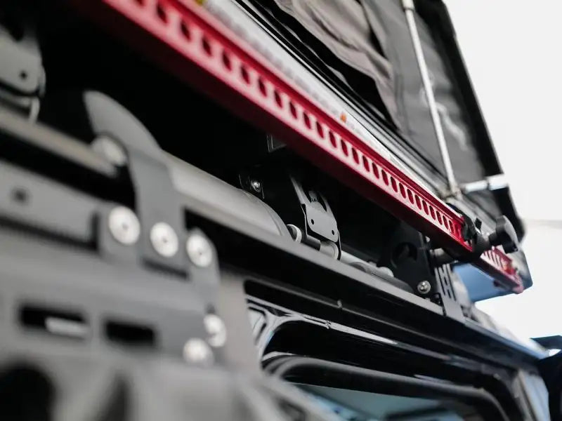 Hi-Lift suspension for roof rails Ineos Grenadier