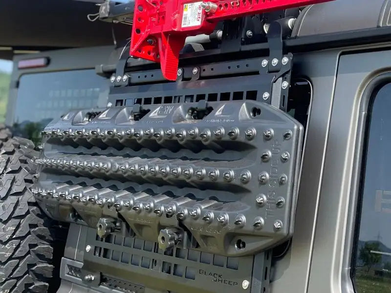 Maxtrax holder for side carrier Ineos Grenadier