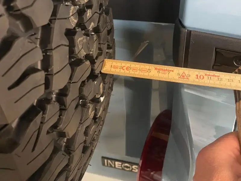 Grenadier spare wheel holder clearance