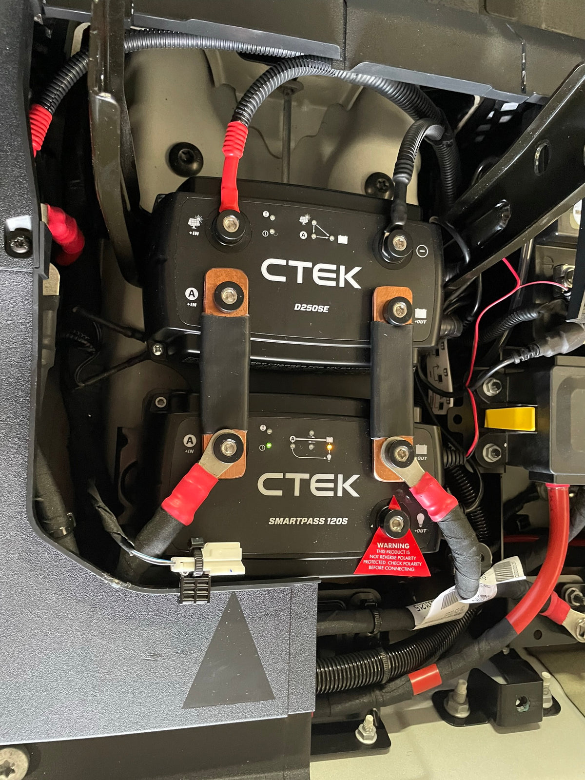 Ctek CTEK D250SE Dual Input Battery Charger 20A With Selectable Charge Volt ...